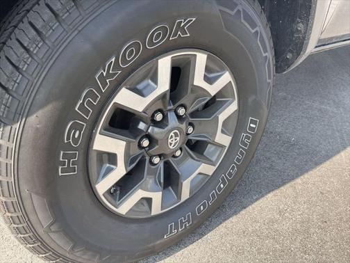 2017 Toyota Tacoma SR5