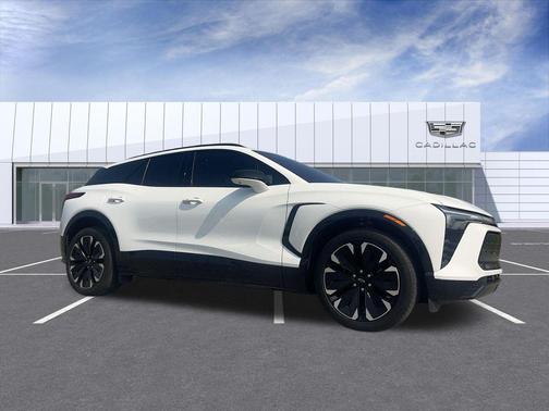 Summit White 2024 Chevrolet Blazer EV eAWD RS