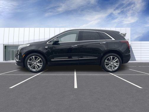 Stellar Black Metallic 2025 Cadillac XT5 Premium Luxury