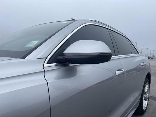 2022 Audi Q8 55 Premium Plus