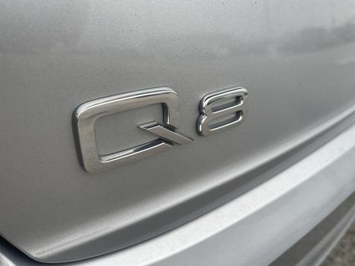 2022 Audi Q8 55 Premium Plus