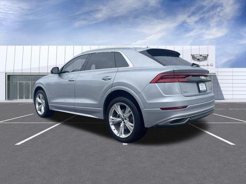 2022 Audi Q8 55 Premium Plus