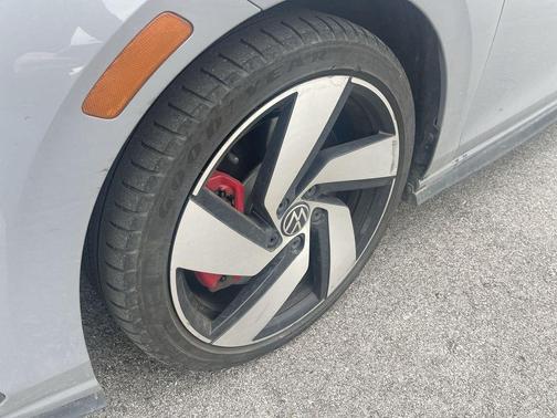 2024 Volkswagen Golf GTI 2.0T S DSG