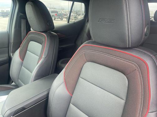 Summit White 2024 Chevrolet Equinox EV RS