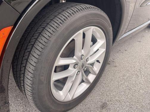 DB Black Clearcoat 2024 Dodge Durango GT AWD