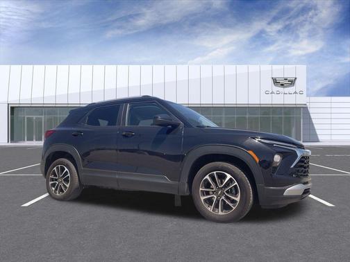 Mosaic Black Metallic 2025 Chevrolet Trailblazer LT