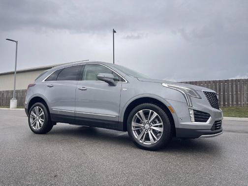 Argent Silver Metallic 2026 Cadillac XT5 Premium Luxury