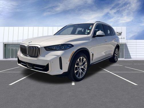 Alpine White 2024 BMW X5 xDrive40i
