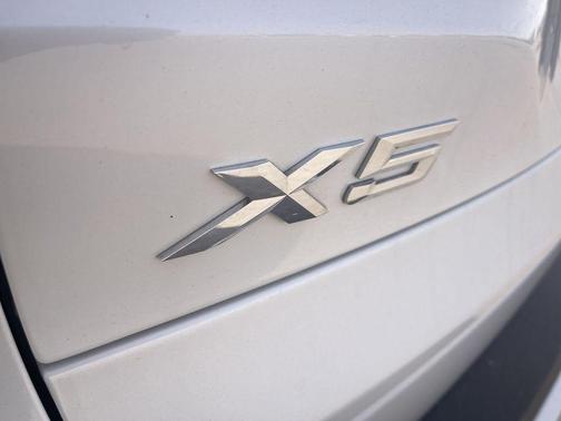 Alpine White 2024 BMW X5 xDrive40i
