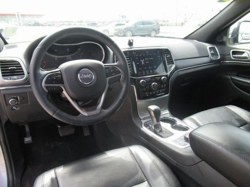 Photo 5 of 25 of 2019 Jeep Grand Cherokee Limited