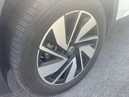 2024 Volkswagen Atlas 2.0T SE w/Technology 4MOTION
