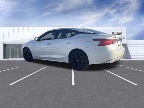 2017 Nissan Maxima 3.5 SR