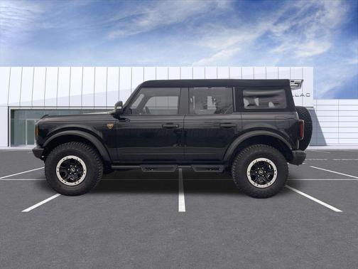 SHADOW BLACK 2024 Ford Bronco Badlands