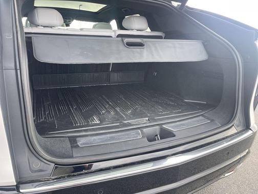 Crystal White Tricoat 2024 Cadillac LYRIQ Luxury