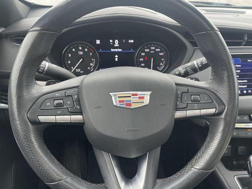 2023 Cadillac XT4 Sport