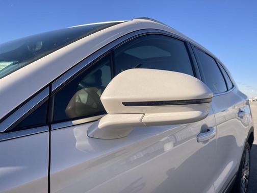 2015 Lincoln MKC Base