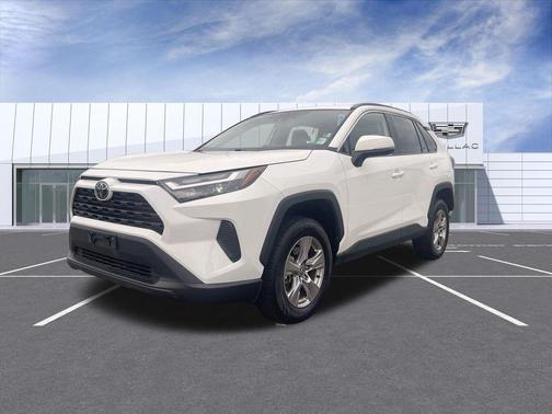 Ice Cap 2025 Toyota RAV4 XLE