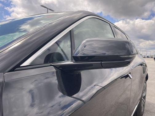 Stellar Black Metallic 2024 Cadillac LYRIQ Luxury