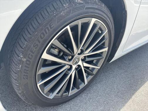 2022 Lexus ES 350 Base