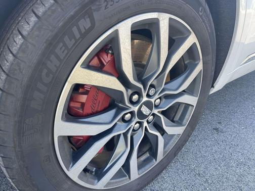 2023 Cadillac XT6 Sport AWD