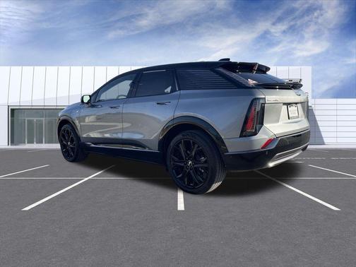 2025 Cadillac OPTIQ Sport 2 AWD