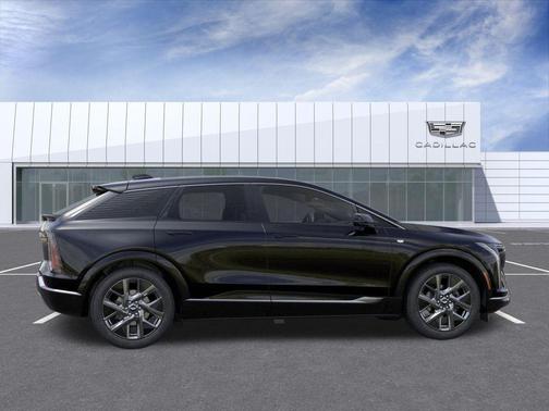 2025 Cadillac OPTIQ Luxury 2 AWD