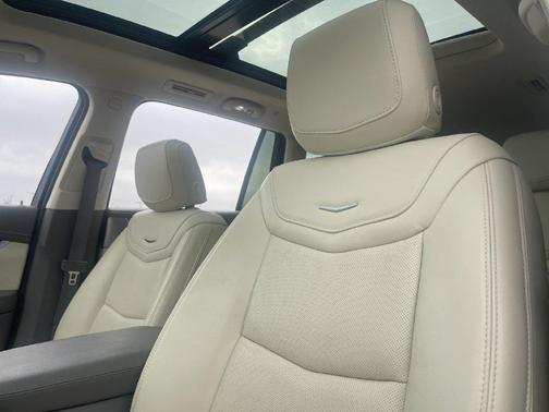 Stellar Black Metallic 2025 Cadillac XT6 Premium Luxury AWD