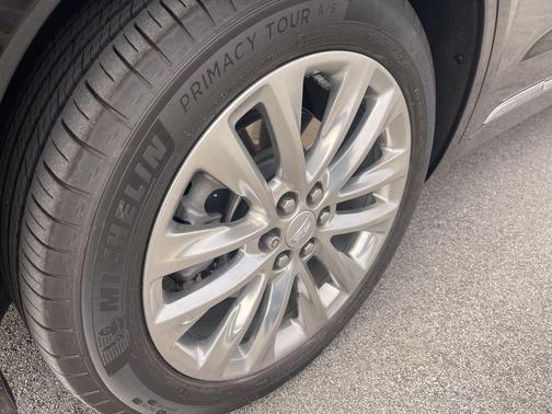 Stellar Black Metallic 2024 Cadillac XT6 Premium Luxury AWD