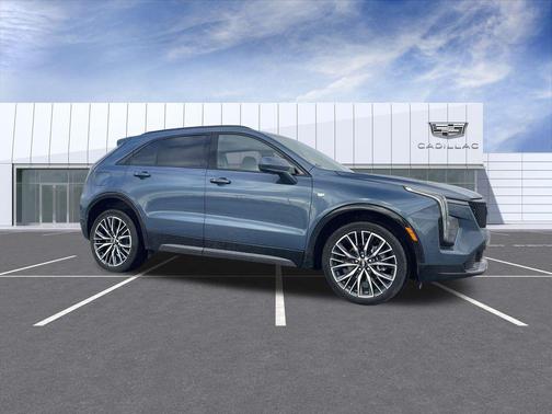 2024 Cadillac XT4 Sport