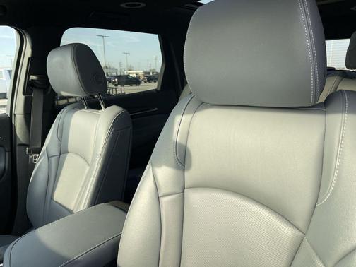 Moonstone Gray Metallic 2024 Buick Enclave Essence FWD