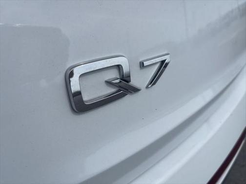 2024 Audi Q7 55 Premium Plus