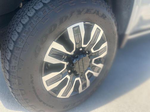 Sterling Metallic 2024 GMC Sierra 2500 Denali Ultimate