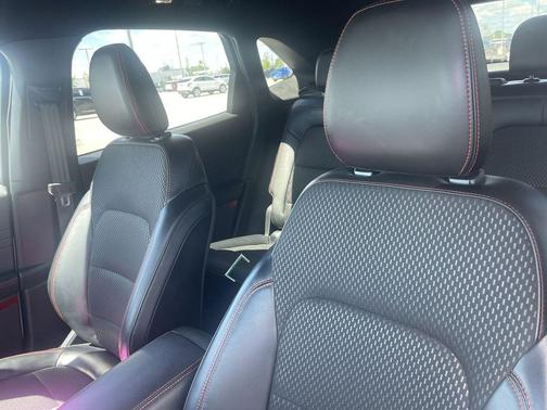 STAR WHITE METALLIC TRI-COAT 2024 Ford Escape ST-Line Select