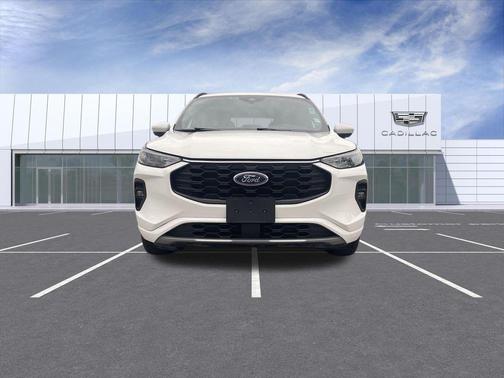 STAR WHITE METALLIC TRI-COAT 2024 Ford Escape ST-Line Select