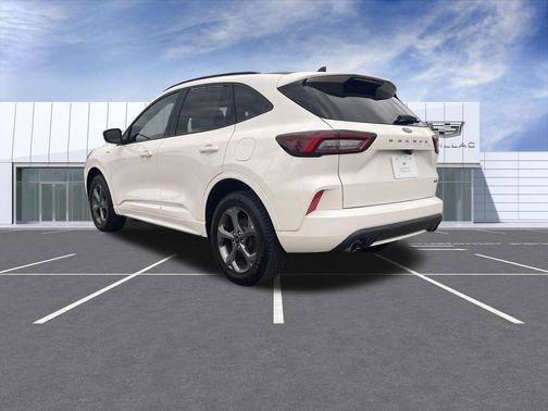 STAR WHITE METALLIC TRI-COAT 2024 Ford Escape ST-Line Select