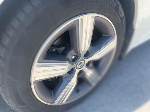 Pearl White Tricoat 2020 Nissan Altima 2.5 SL