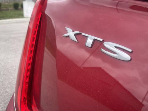 Red Horizon Tintcoat 2018 Cadillac XTS Luxury