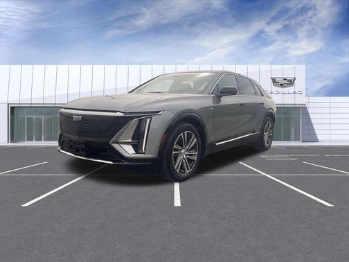 Argent Silver Metallic 2024 Cadillac LYRIQ Luxury