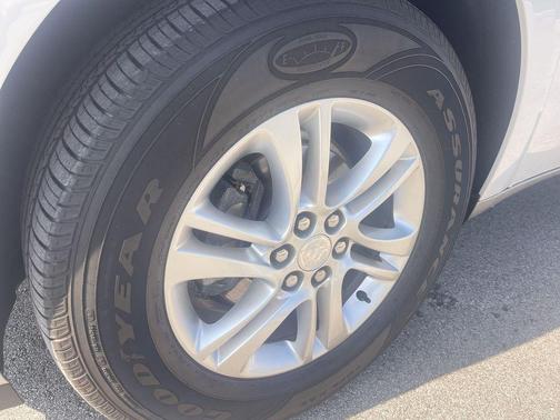 White Frost Tricoat 2020 Buick Enclave FWD Essence