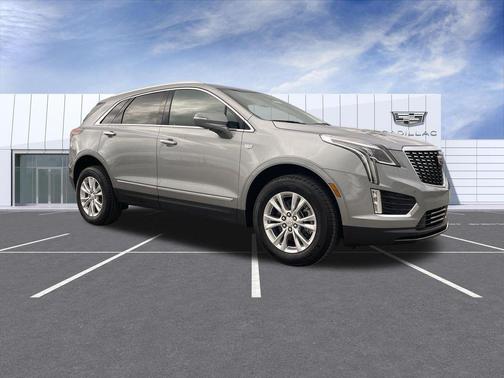 Argent Silver Metallic 2026 Cadillac XT5 Luxury