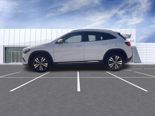 Polar White 2024 Mercedes-Benz GLA 250 4MATIC