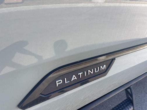 2024 Toyota Tundra Platinum