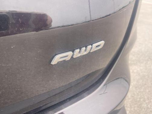 AGATE BLACK METALLIC 2024 Ford Edge Titanium