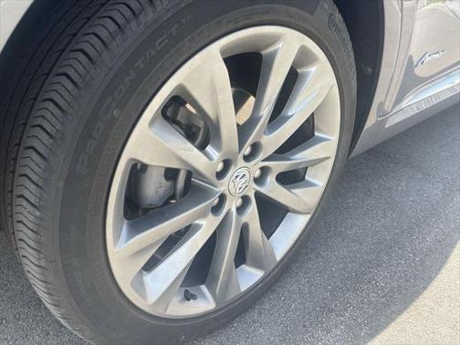 2022 Buick Envision FWD Avenir