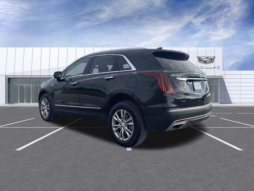 2022 Cadillac XT5 Premium Luxury