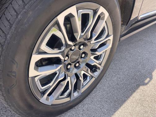 Onyx Black 2023 GMC Yukon Denali Ultimate