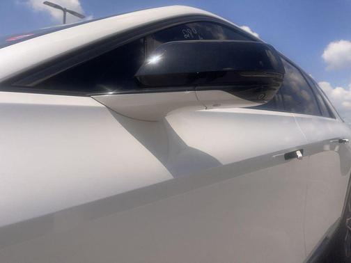 Crystal White Tricoat 2024 Cadillac LYRIQ Sport