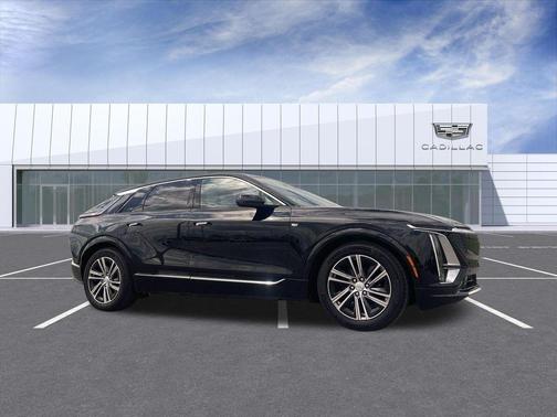 Stellar Black Metallic 2024 Cadillac LYRIQ Luxury