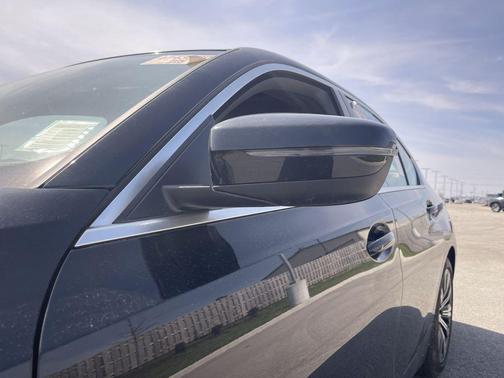 Black Sapphire Metallic 2025 BMW 330 xDrive