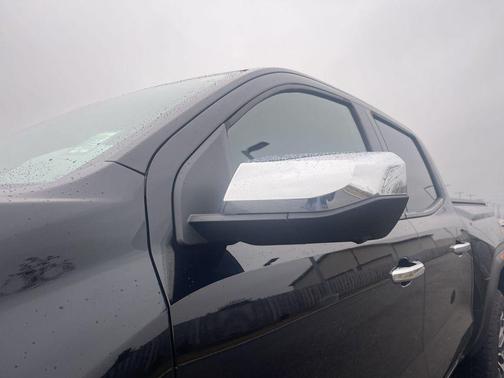 2023 GMC Canyon Denali